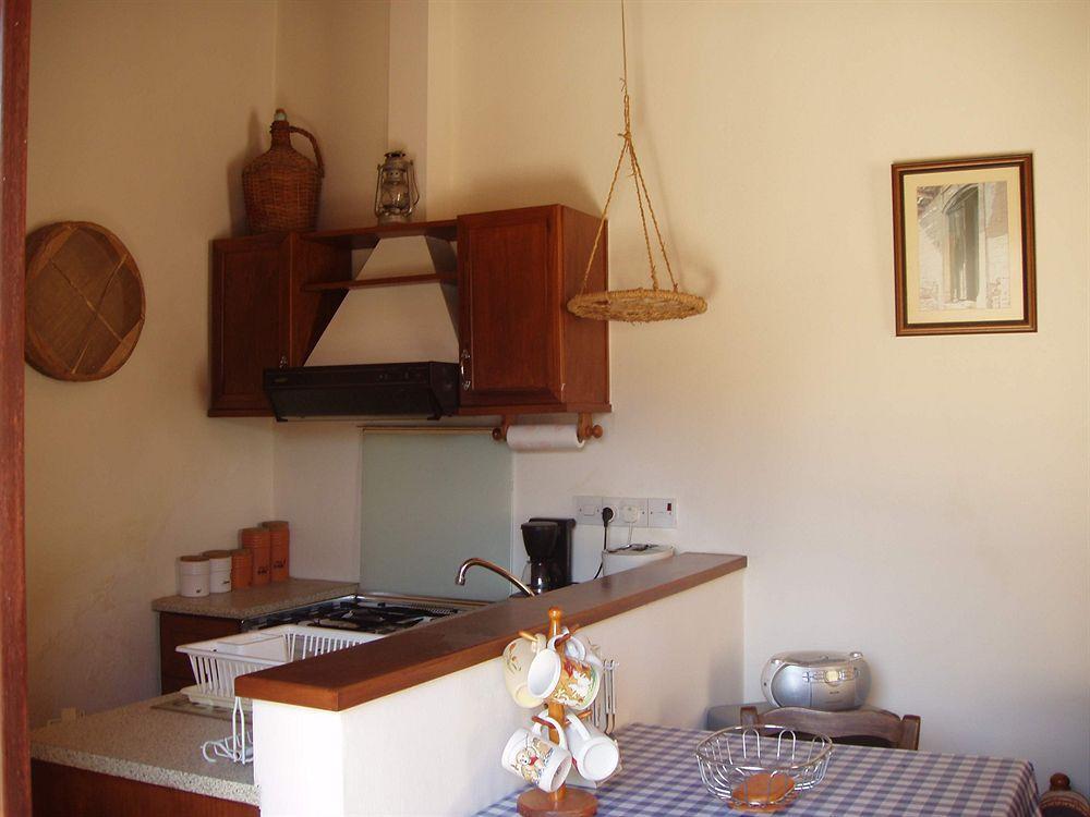 Niovi House Appartement Tokhni Buitenkant foto