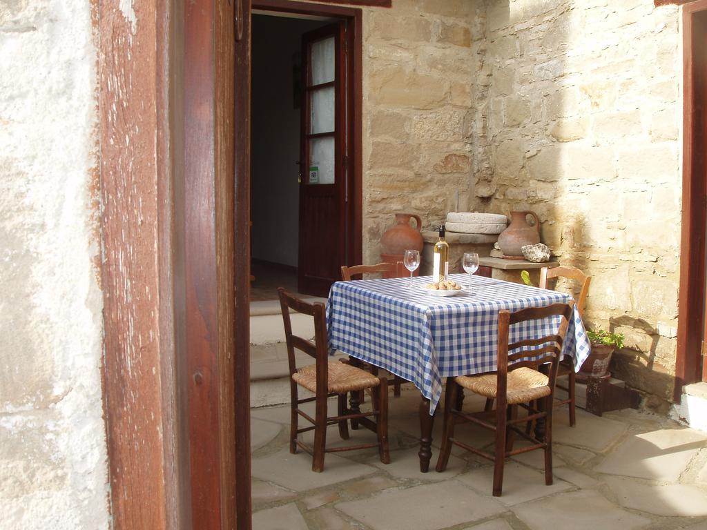 Niovi House Appartement Tokhni Buitenkant foto